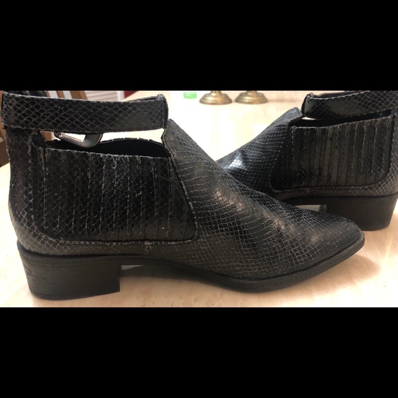 Zara Trafaluc Shoes - Picture 7 of 7